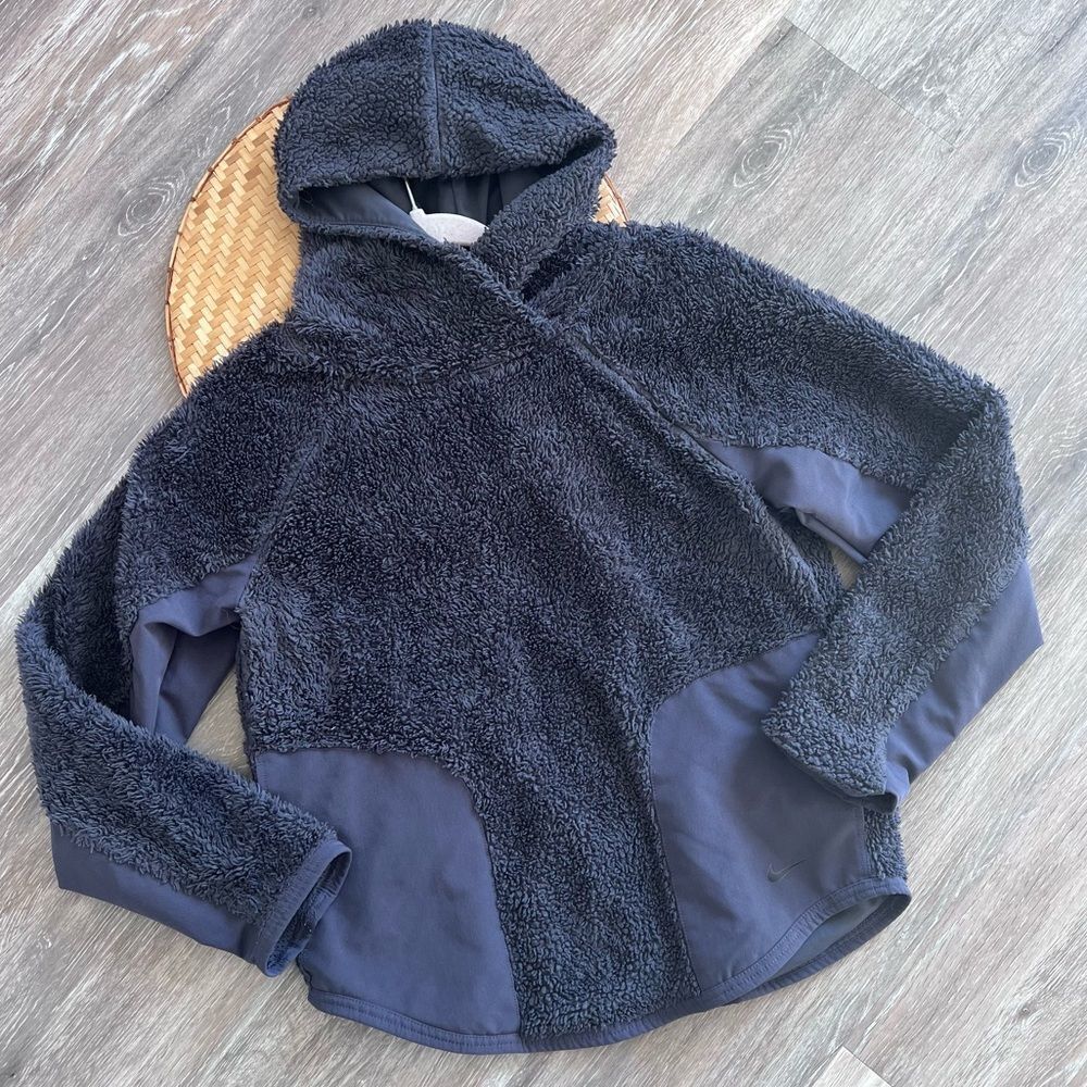 Nike blue Sherpa hoodie pullover women’s size XS‎